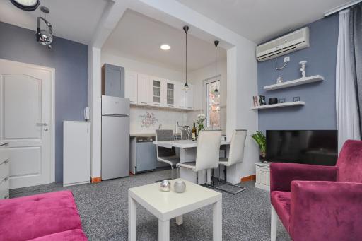 Alexa Apartment - Housity
