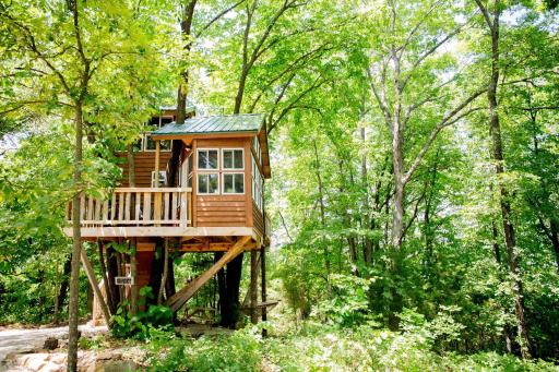 The Cottage Treehouses - Housity