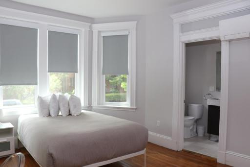 A Stylish Stay w/ a Queen Bed, Heated Floors.. #18 - Housity