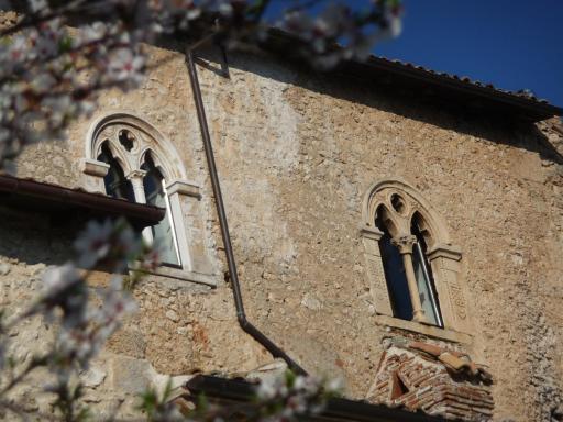 La Bifora e Le Lune Vico sotto gli archi 5 - Housity