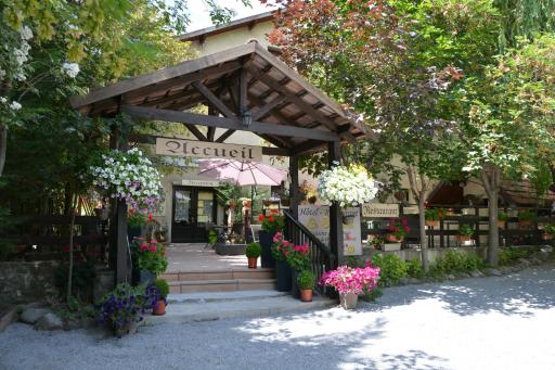 Hotel & Restaurant Le Chalvet - Housity
