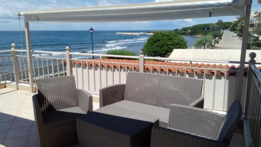 Retsina Apartments - Housity