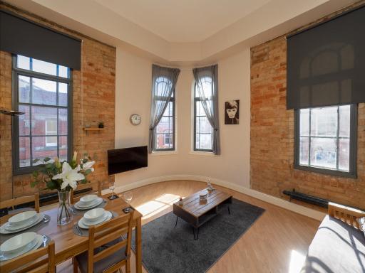 Apartment 16 Broadway House - Housity