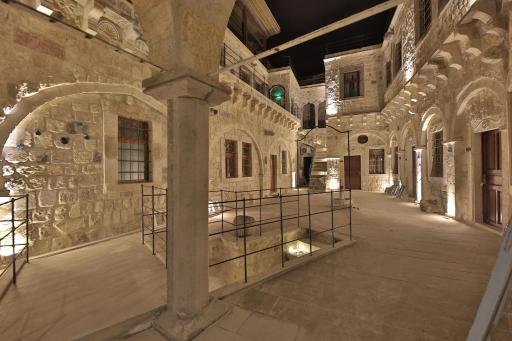 Taru Cave Suites - Housity
