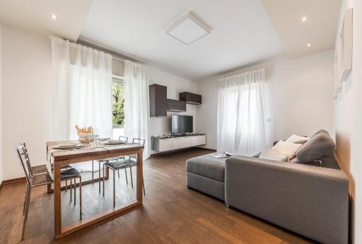 Emilia Suite Life - Housity