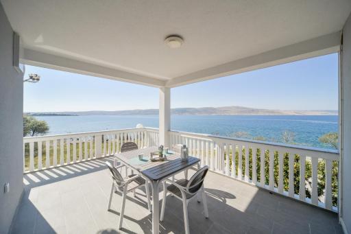 Apartments Martom - Housity
