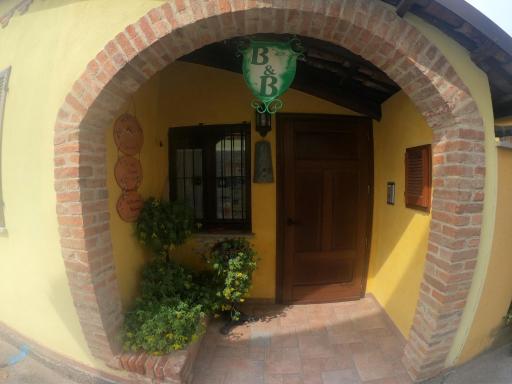 Tra... Monti E Vigne - Housity