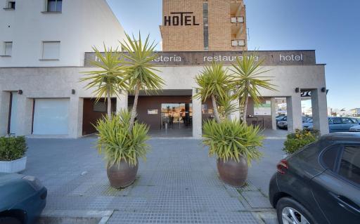 Hotel Moya - Housity