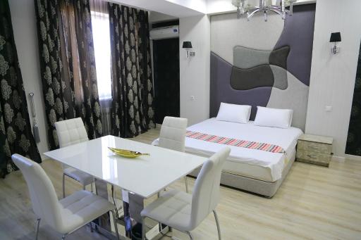 Royal Gold Apartment Bishkek - Housity