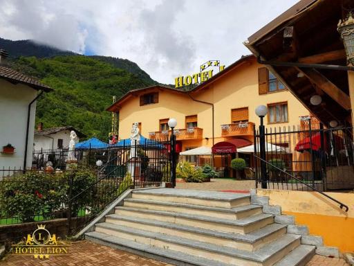 Hotel Lion - Housity