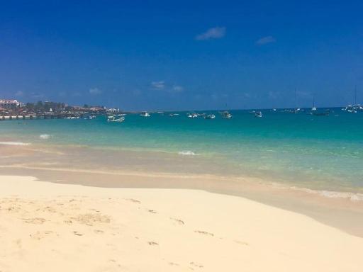 Good value low cost apartment second beach line - Housity