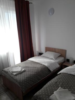 Cazare NEU-ARAD AUTOSTRADA - Housity