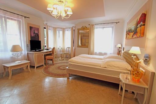 Hotel Villa Toscana - Housity