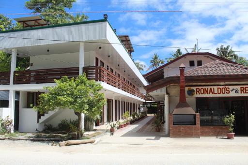 Ronaldo's Inn Siargao by Cocotel - Housity