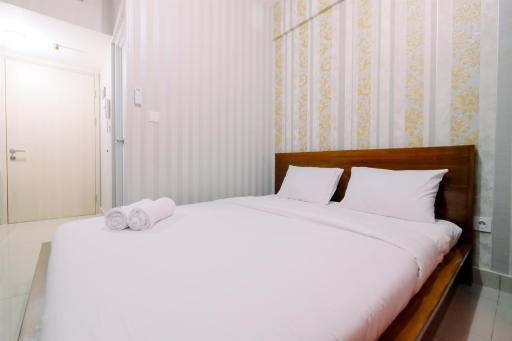 Cozy Studio Springlake Summarecon Bekasi Apartment By Travelio - Housity