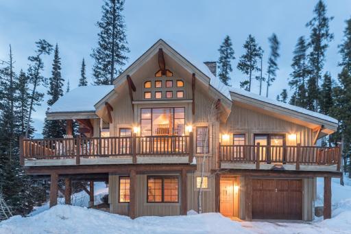 Moonlight Mountain Home| 8 Happy Trails - Housity