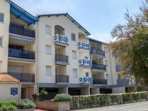 Apartment Bleu Marine by Interhome - Housity