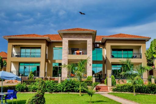 Lakepoint Villa - Housity
