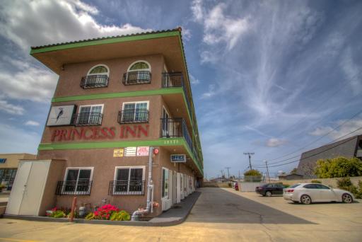 Princess Inn - Housity
