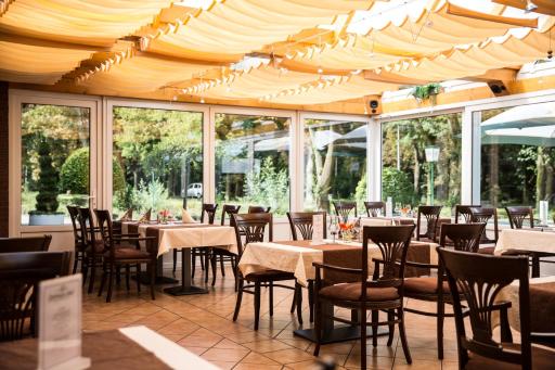 Hotel Ostfriesen Hof - Housity
