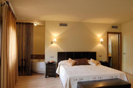 Casa Rural La Botica - Housity
