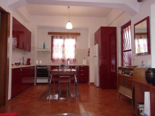 FAMILY HOUSE NEAR THE BEACH DREPANO-NAFPLIo - Housity