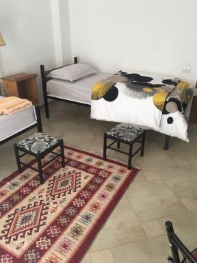 Nina Guest House - Housity