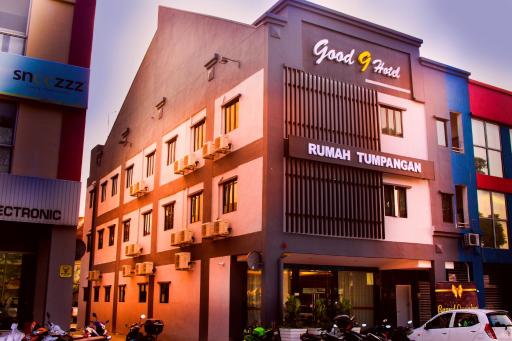 GOOD 9 HOTEL - Bukit Dahlia - Housity