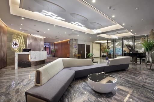 Wing Hotel Guilin - Central Square - Housity