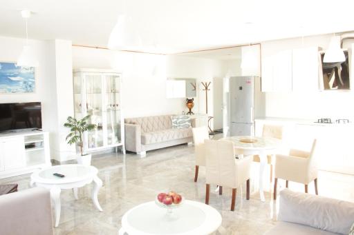 Lux House Olga - Housity