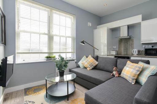 Arena Apartments - Stylish and Homely Apartments by the Ice Arena with Parking - Housity