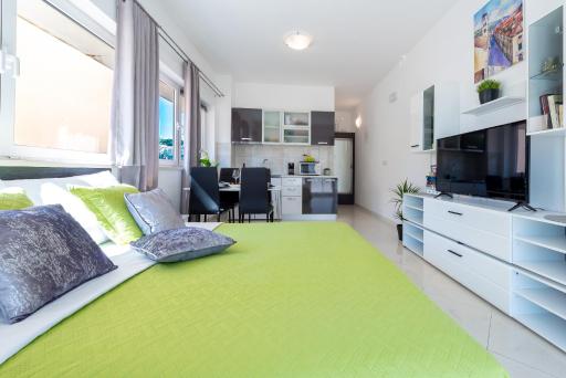 Studio Apartment & Room TEN - Free parking - Housity