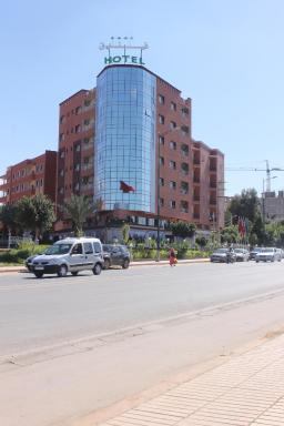 Hôtel Hadaik Ain Asserdoune - Housity