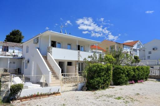 Apartments Brankica - Housity