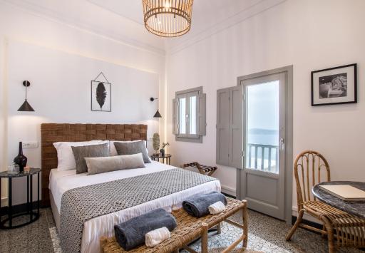 Amelot Art Suites - Housity