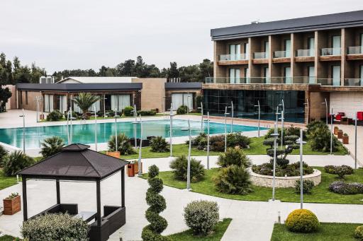 SHANI Hotel & Villas - Housity