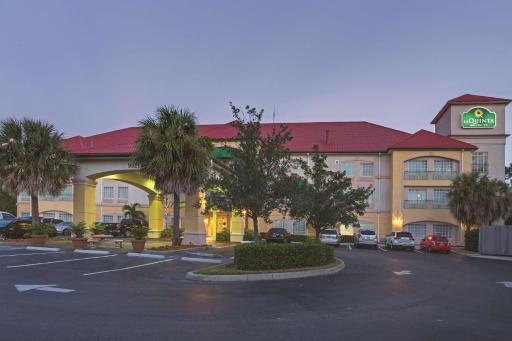 La Quinta Inn and Suites Fort Myers I-75 - Housity
