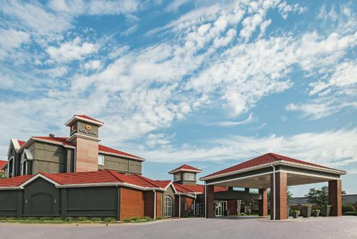 La Quinta by Wyndham Fort Worth City View - Housity