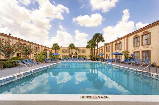 La Quinta Inn by Wyndham Orlando International Drive North - Housity