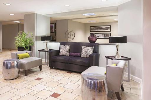 La Quinta by Wyndham Miami Airport East - Housity