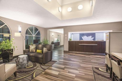 La Quinta by Wyndham Fort Lauderdale Tamarac - Housity