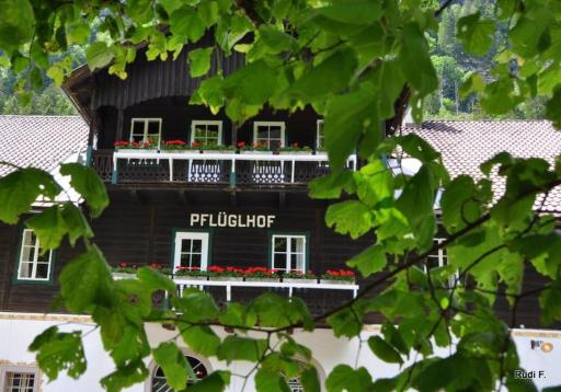 Ferienwohnungen Pflüglhof - Housity