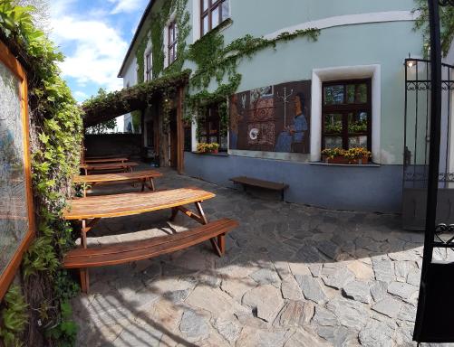 Penzion a restaurace U Hájků - Housity