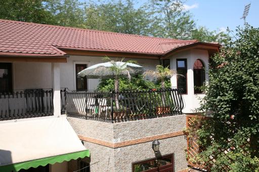 City Garden Rooms and Apartments - Housity