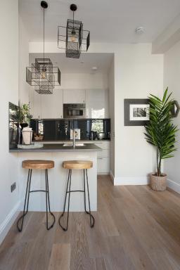 Holyrood Park City Centre Apartment - Housity