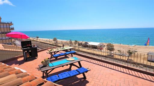 MARILU SEAVIEW & BEACH - apartment - Housity