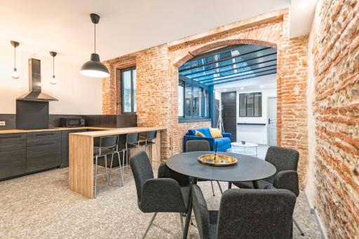 Villa Lafaille Appartement Hotel by J - Housity