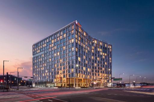 Ramada Encore by Wyndham Gimpo Han River Hotel - Housity