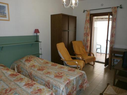 Studio n°2 avec terrasse, agréable, bien situé - Housity