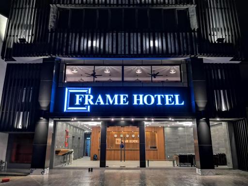 Frame Hotel - Housity